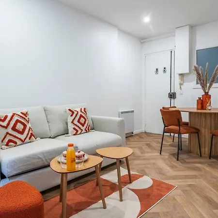 Appartement Avec Terrasse #sacrecoeur #montmartre - Ii *